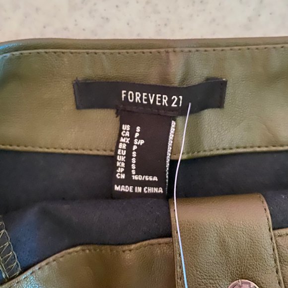 Forever 21 Olive Skirt  Tags Still On! - Picture 2 of 4